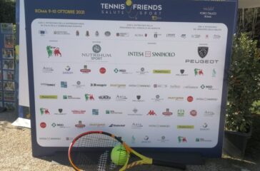 cartello tennis & friends