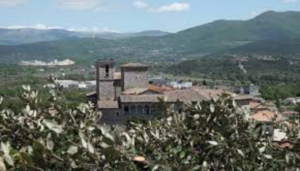 Macchia d'Isernia - Castello baronale D'Alena