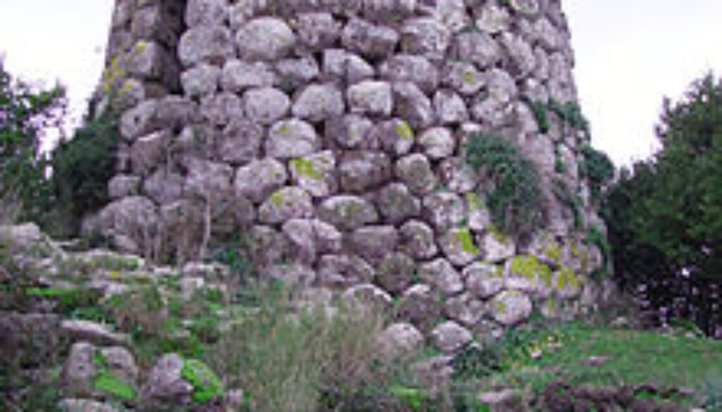 220px nuraghe longu