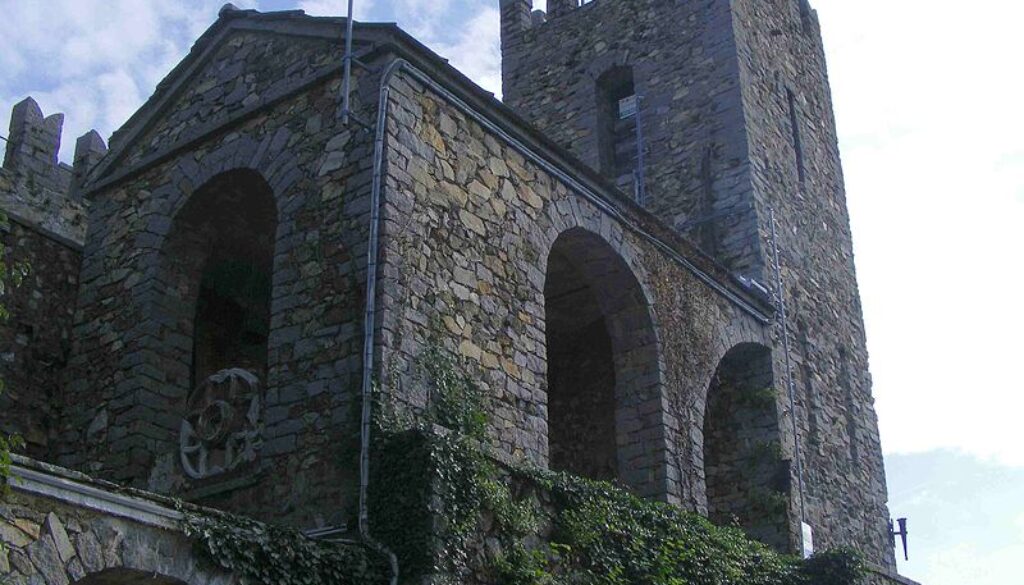 800px castello zumaglia