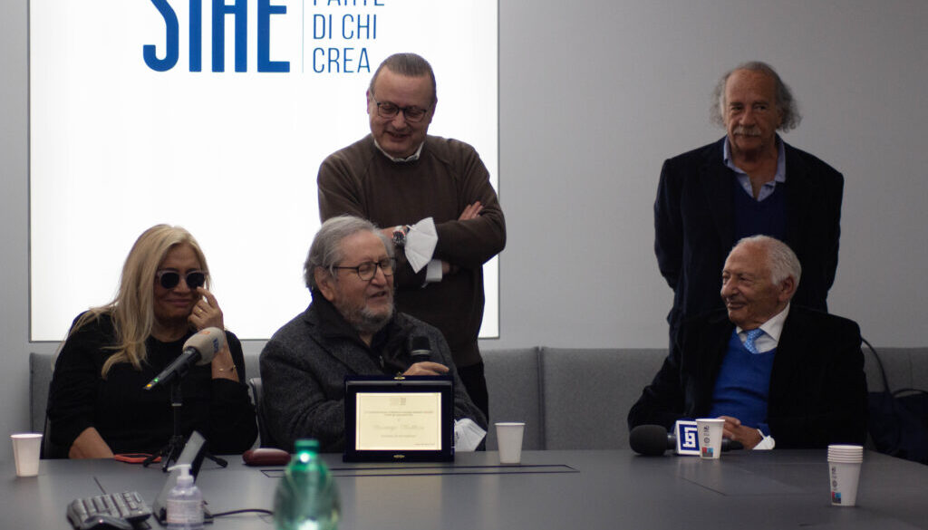 microfono d'oro mollica e mogol venier