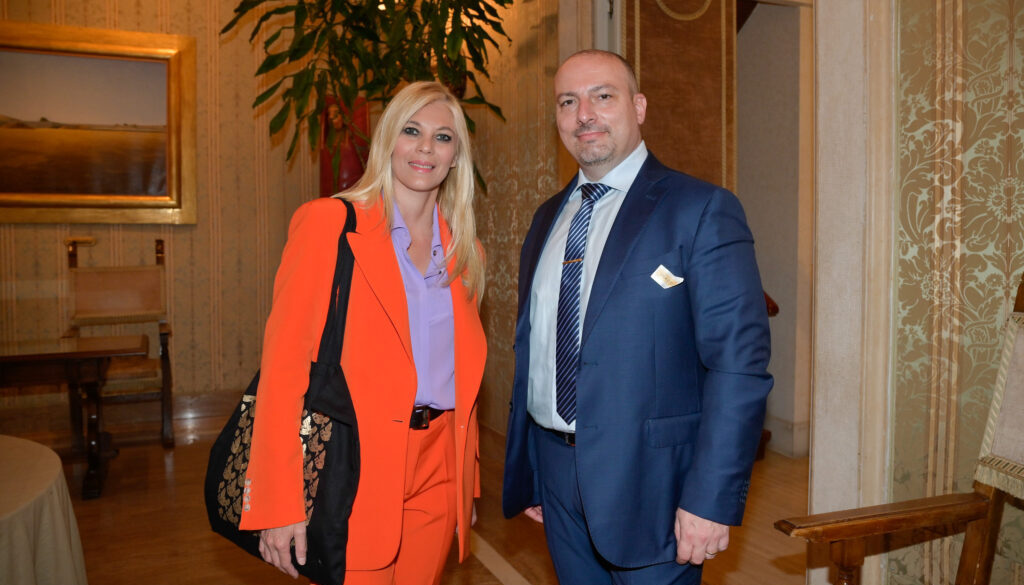 nella foto: eleonora daniele con lucio de angelis
