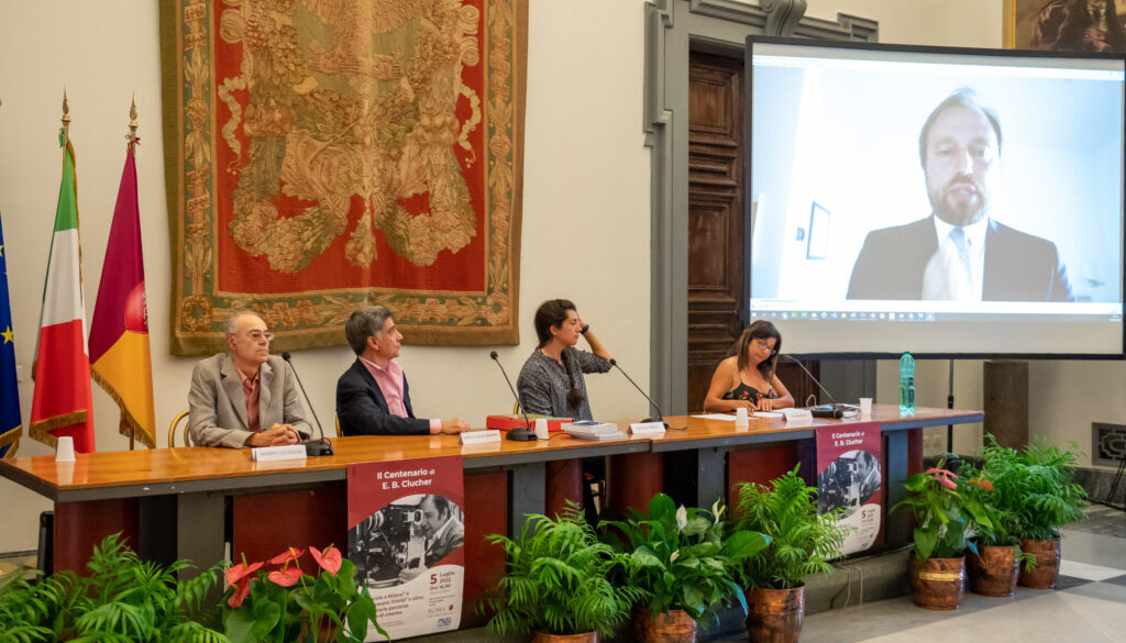 foto di roberto di tondo da sx giuseppe costigliola marco tullio barboni ginevra barboni lisa bernardini nello schermo contributo video dell'onorevole fabrizio santori