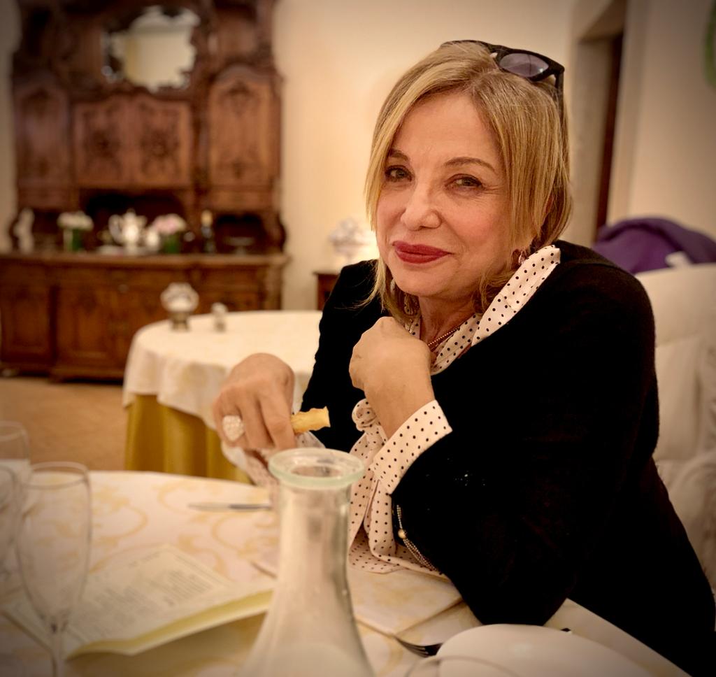 simona izzo