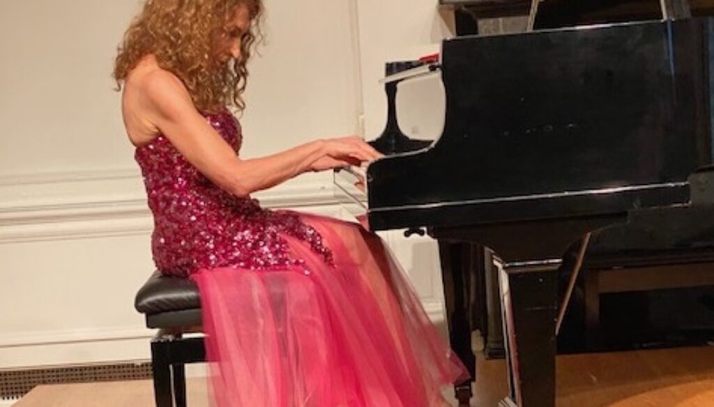 photo 2 rosa antonelli on pianoimg 4978