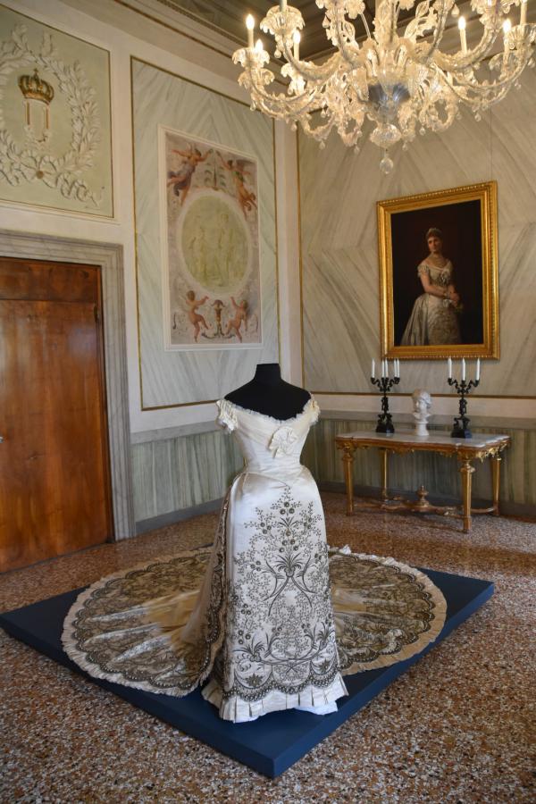 sale private palazzo reale 1