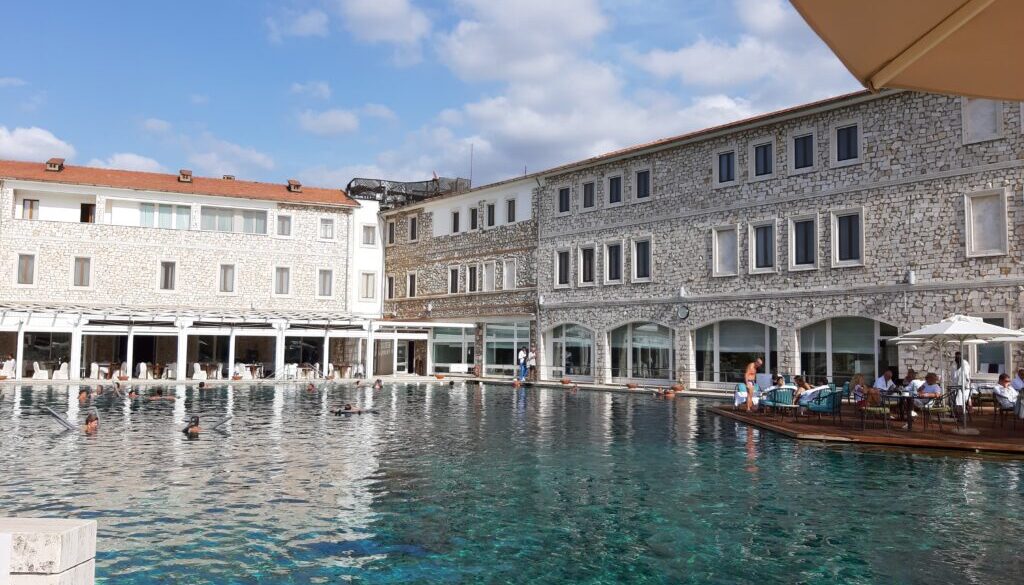 saturnia 1