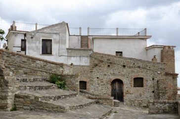 la casa cdel confino