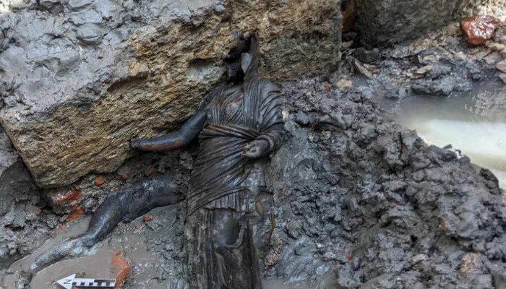 san casciano embargo 8/11 dopo le 10 stratigrafia di statue