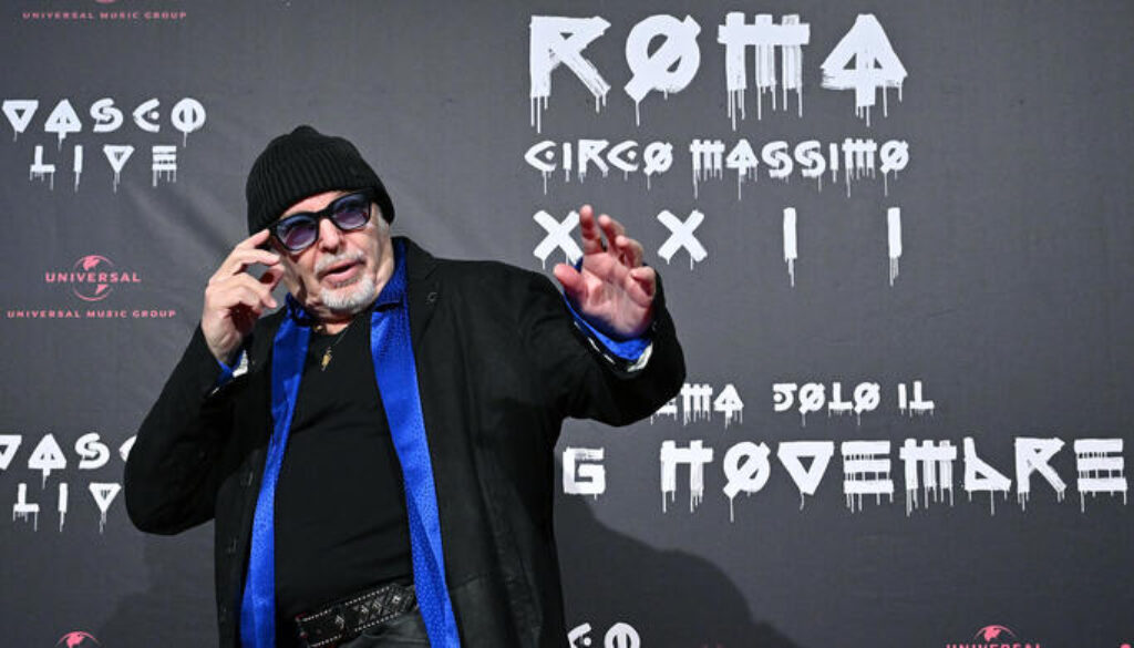 ''vasco live roma circo massimo 2022'' premiere