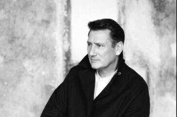 tony hadley foto posata pic