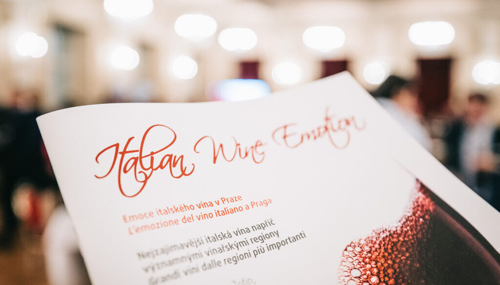 logo italian wine praga