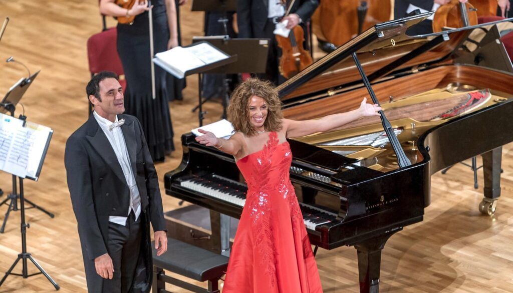 cristiana pegoraro e lorenzo porzio con orchestra (2)