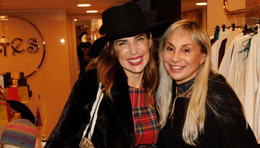 veronica maya ed ester gatta christmas eles per cs