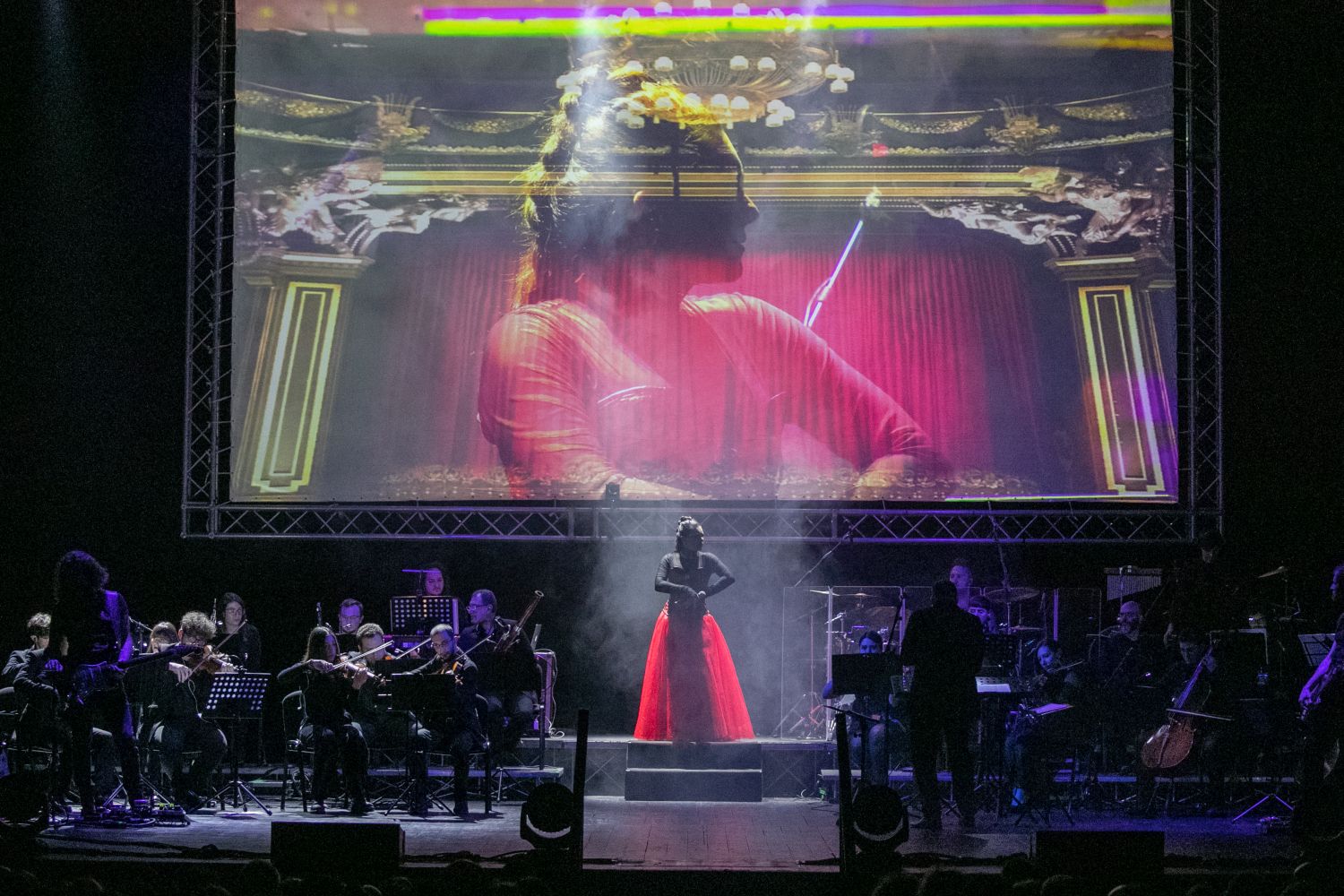 queen at the opera soprano b