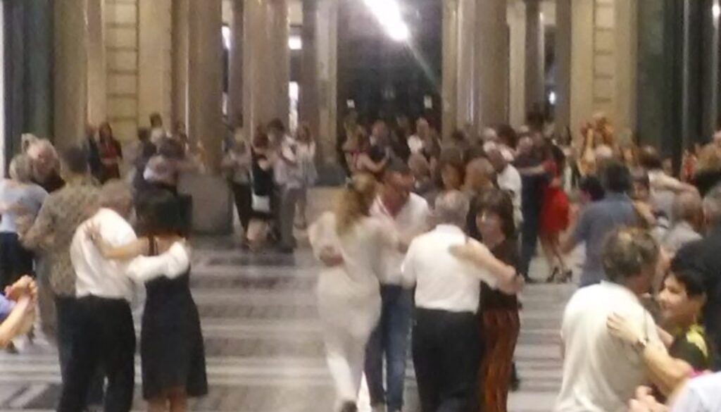 Torino sorprendente: tango in galleria