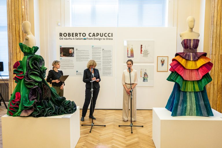 Roberto Capucci. Dal tratto al tessuto ☆ Italian's News