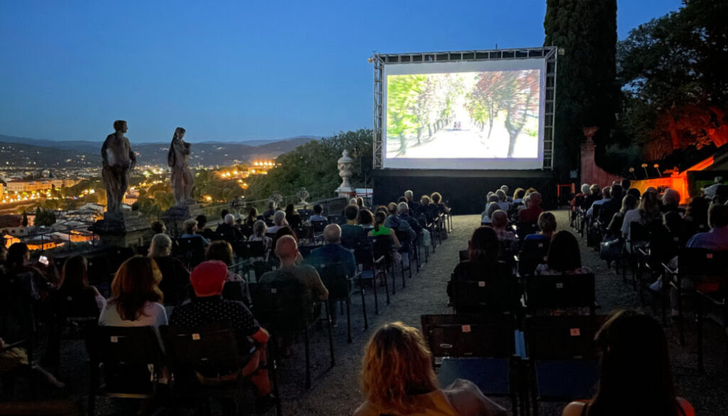 Torna “Cinema in villa”