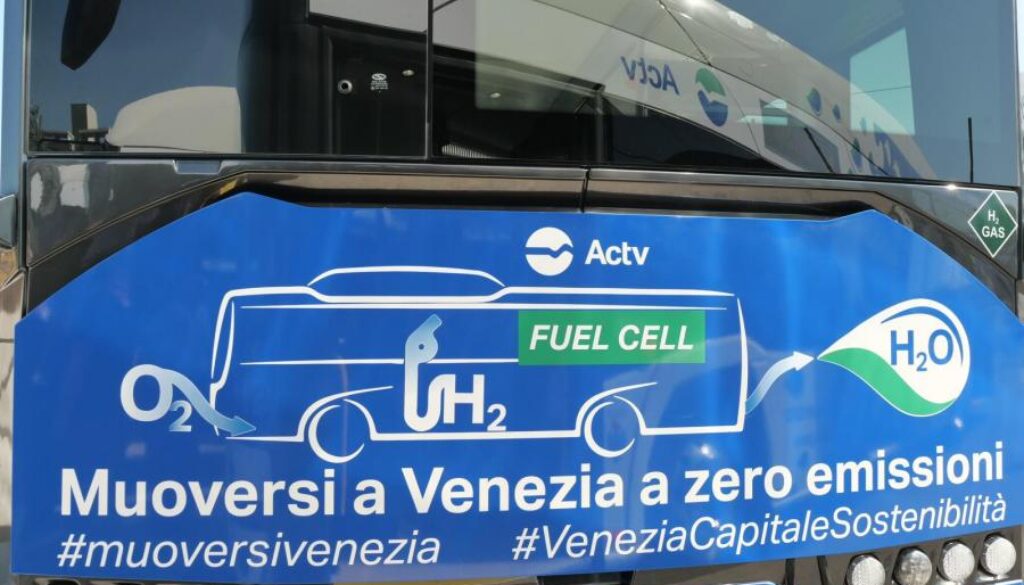 Primi autobus ad idrogeno a Venezia