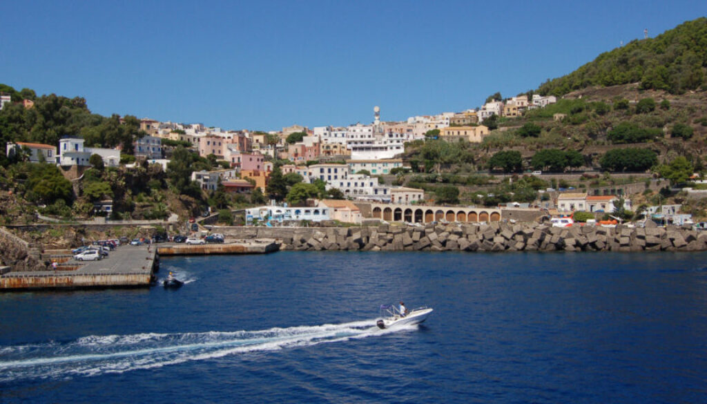 A spasso per Ustica
