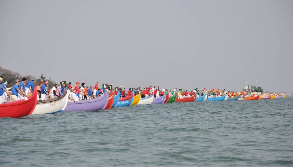 Regata delle 50 caorline per la Pace