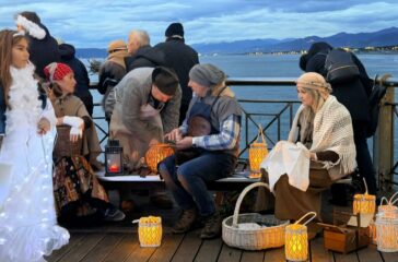 Dal mare di Tonfano nasce il Natale