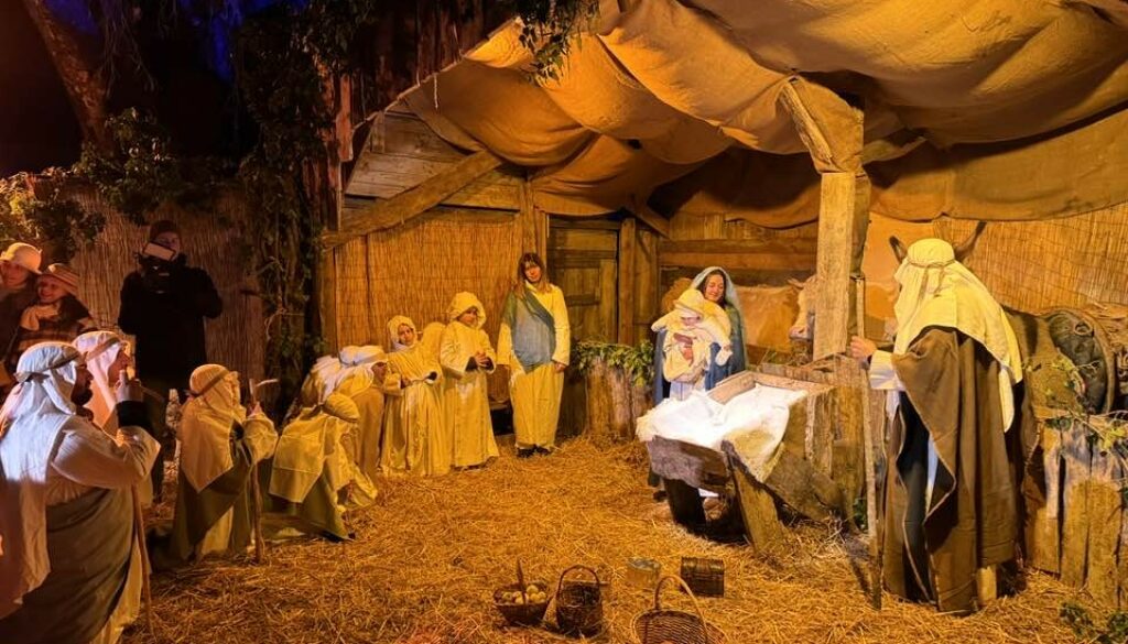 A Camarda si ripete la magia del presepe vivente